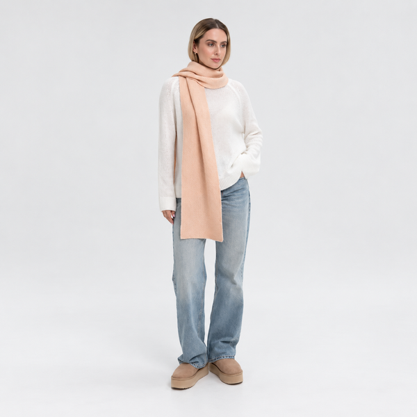 Жіночий в&rsquo;язаний шарф Classic &mdash; Peach Nude Classic_05 фото